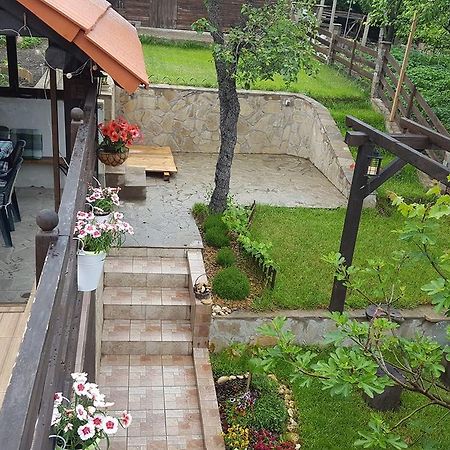 The Wild Fig Hotel Шумен Екстериор снимка