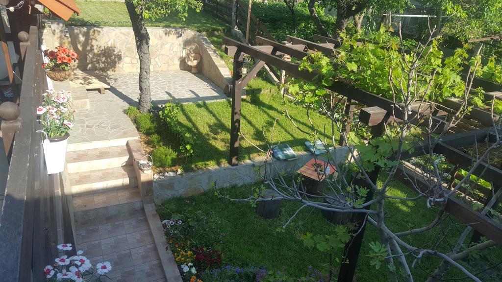 The Wild Fig Hotel Шумен Екстериор снимка